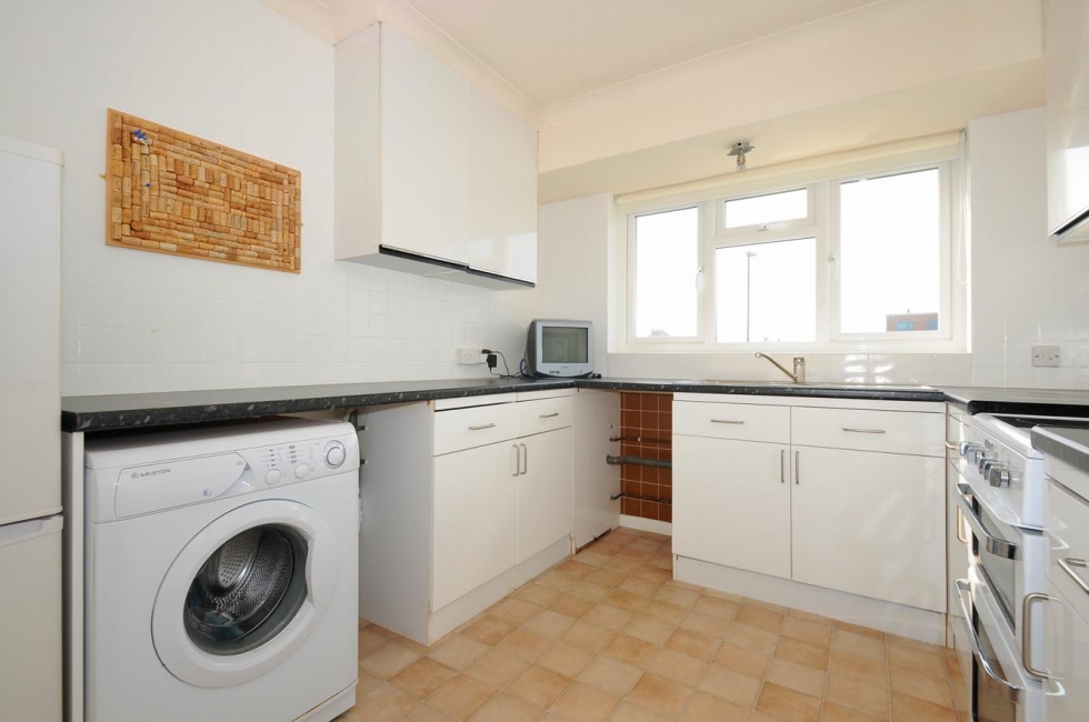 Property for Sale, West Wittering 17A Foxwarren Close Baileys Estate